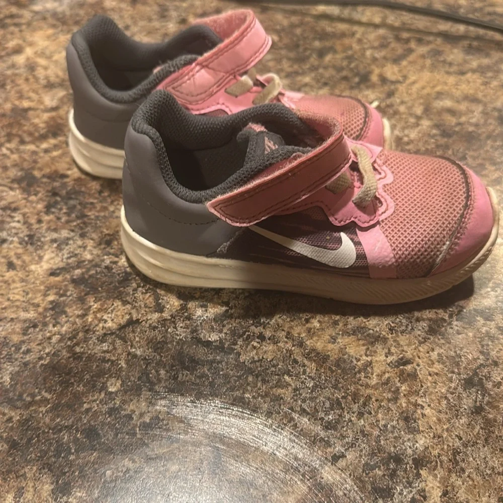 Nike pink and gray toddlers shoes size 8
